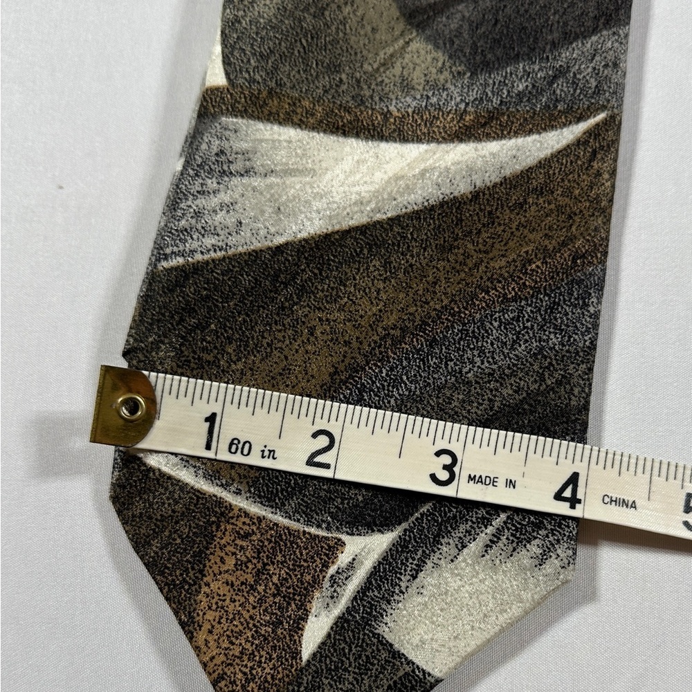 Men’s Italian Silk Bachrach Necktie - Picture 3 of 6